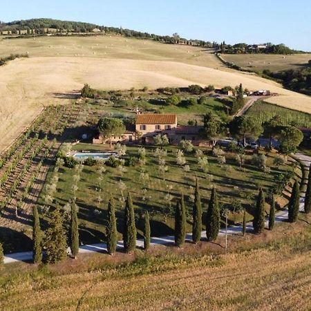 Agriturismo Santa Maria ปีเอนซา ภายนอก รูปภาพ