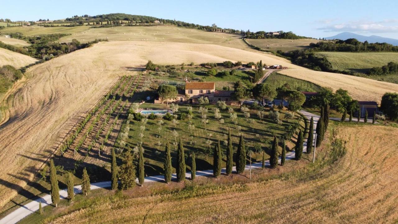 Agriturismo Santa Maria ปีเอนซา ภายนอก รูปภาพ